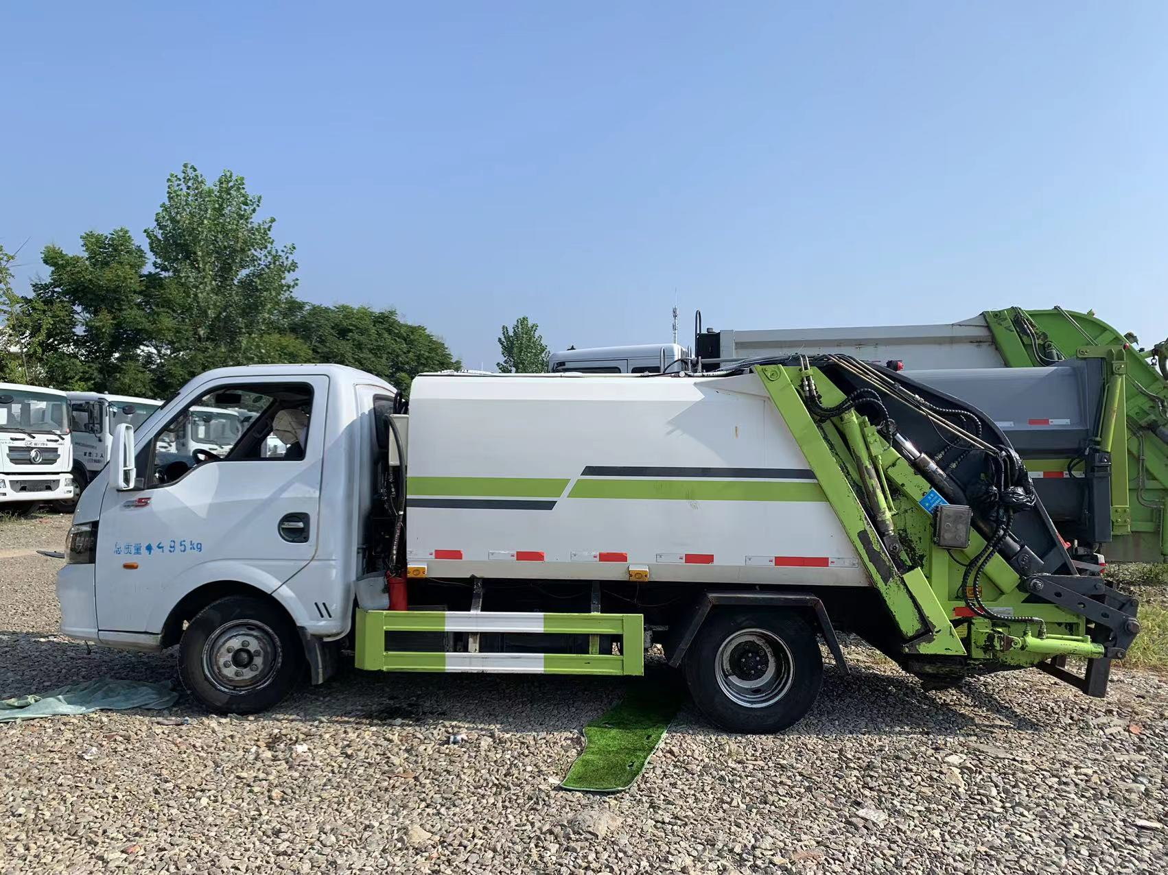 2020年9月國六藍牌東風(fēng)途逸4.5方壓縮垃圾車出租