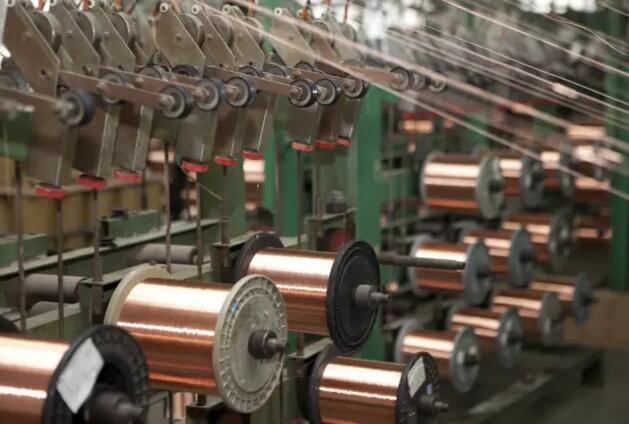 电缆绝缘表面凹凸不平、鼓包的成因 电缆绝缘表面凹凸不平、鼓包的成因